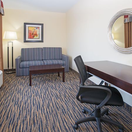 Holiday Inn Express & Suites Denver North - Thornton By Ihg Εξωτερικό φωτογραφία