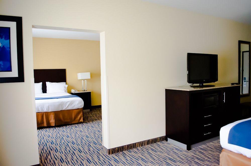 Holiday Inn Express & Suites Denver North - Thornton By Ihg Εξωτερικό φωτογραφία