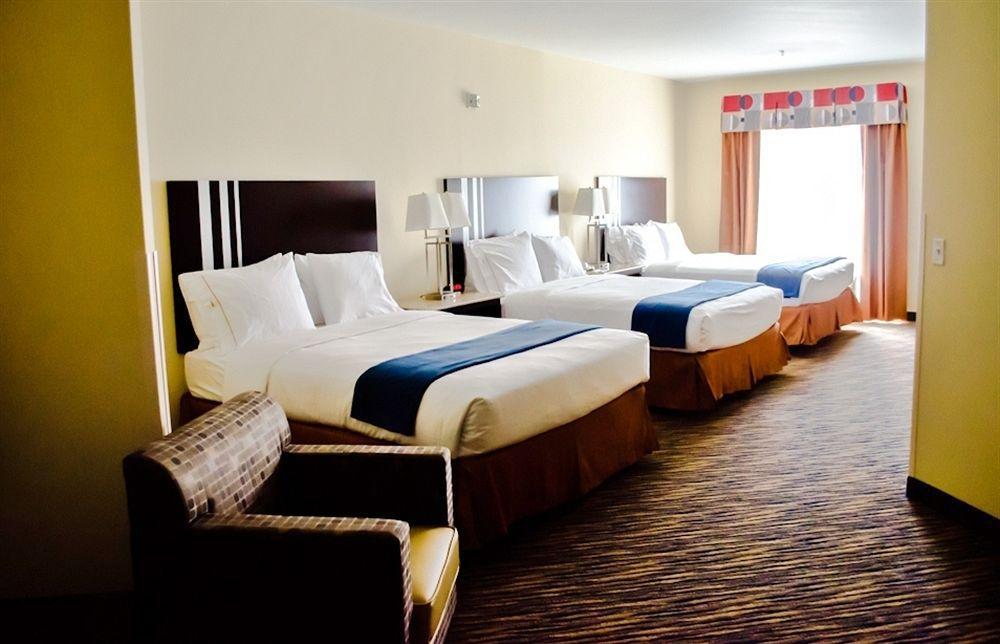 Holiday Inn Express & Suites Denver North - Thornton By Ihg Εξωτερικό φωτογραφία